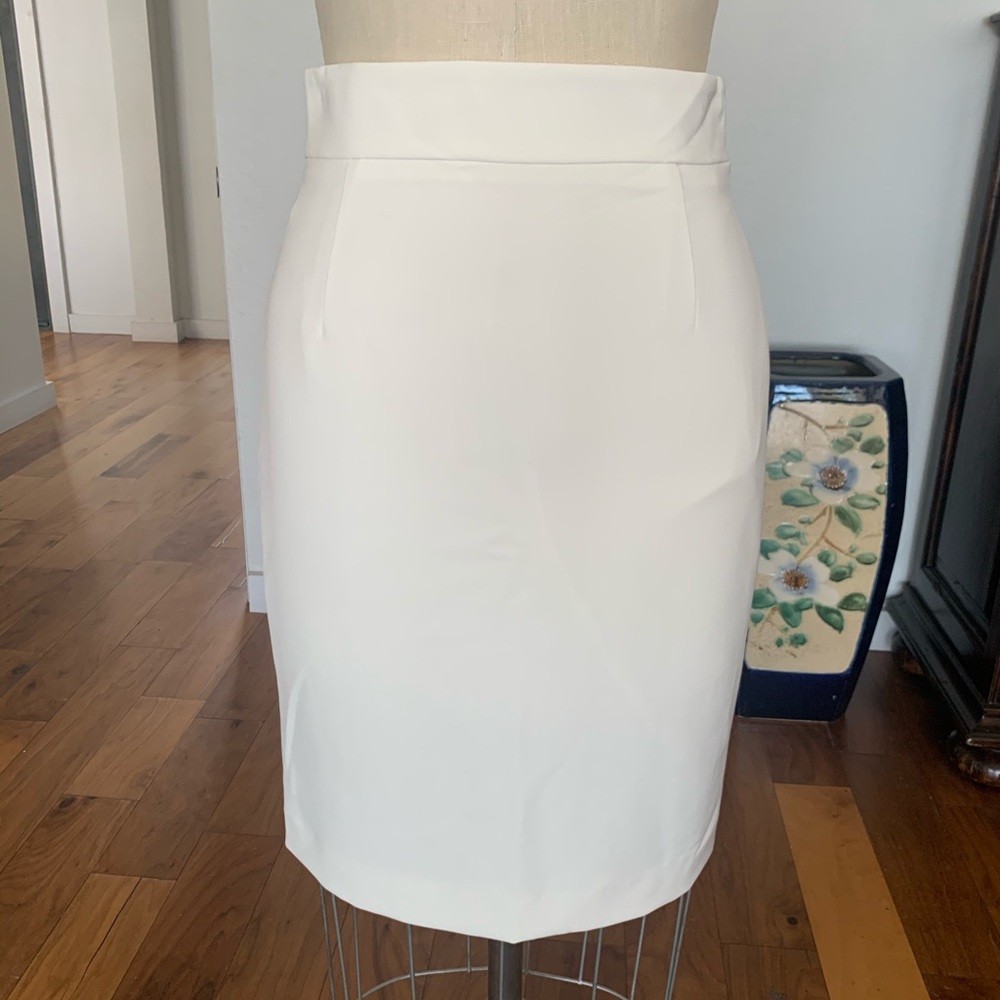 Off white pencil skirt